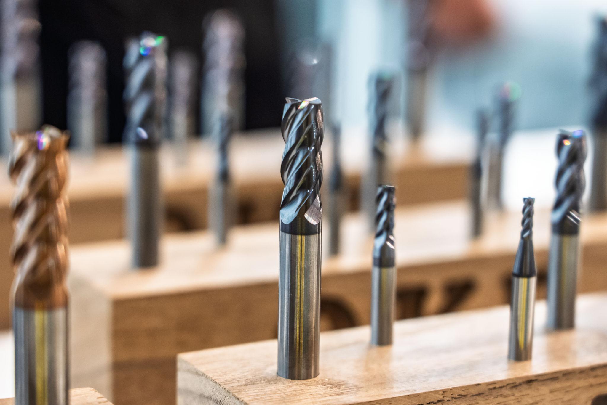 4-Flute TiAlN Solid Carbide End Mill for Steel Finishing